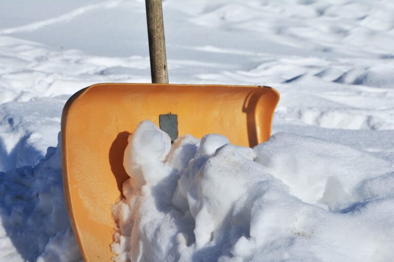 how to clean composite decking snow and shovel
