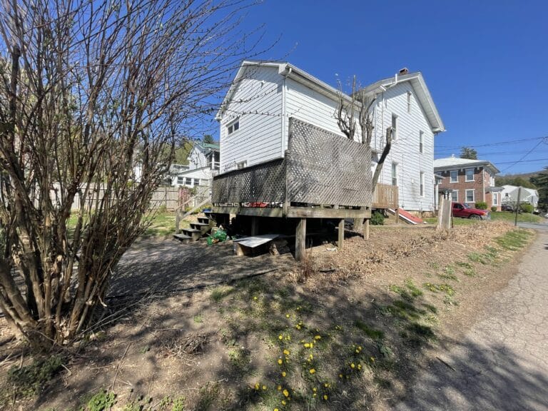 before image of a deck in catawissa pa prior to backyard renovation