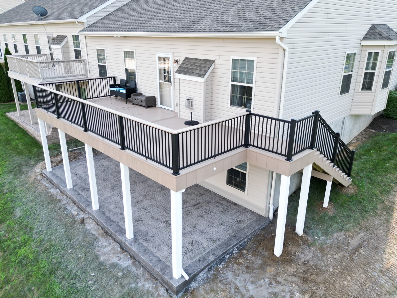 Deck And Patio Built In Harrisburg - Upper Dauphin Vinyl Products