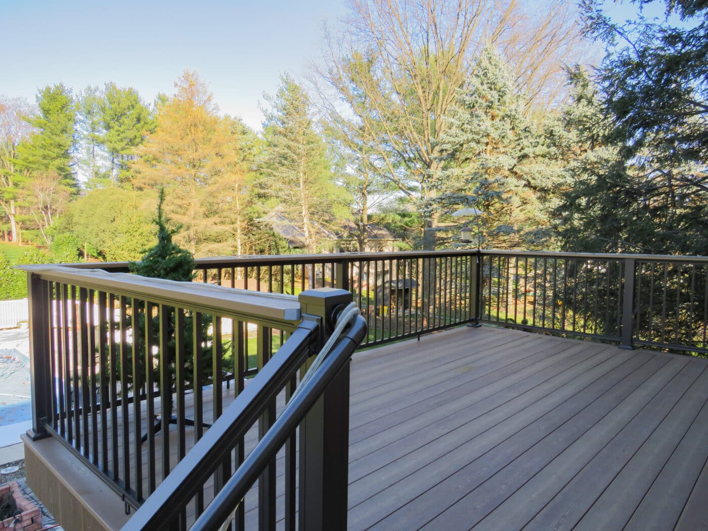 keylink railing on a new deck