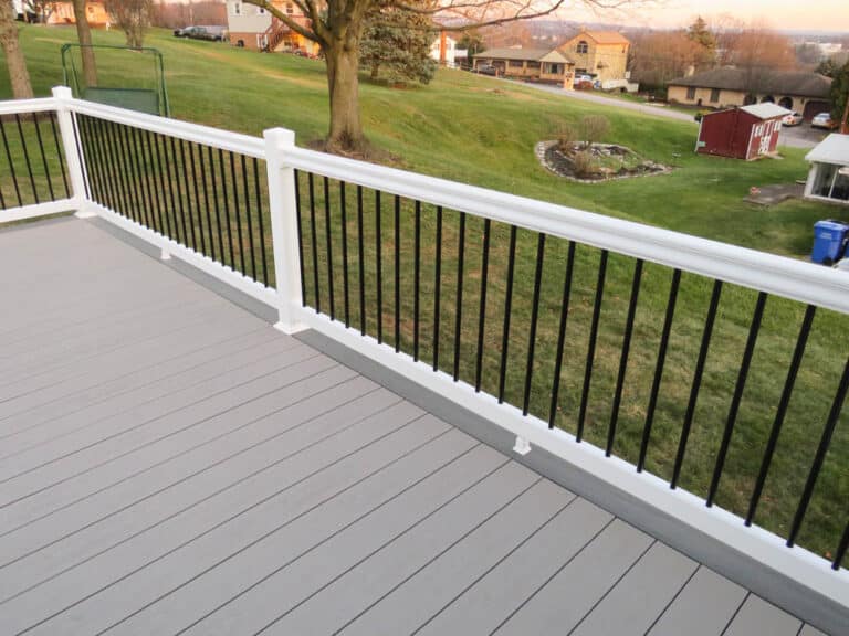20 x 20 deck railing